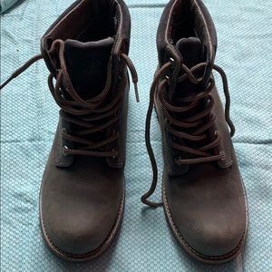 Kodiak Gray Waterproof Boots - Size 8.5